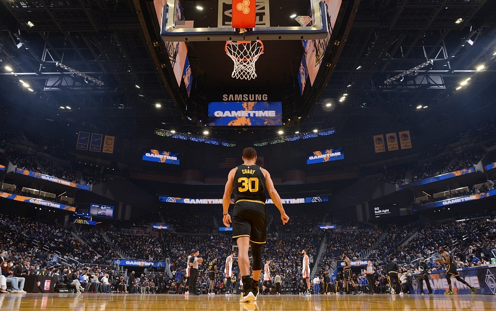 乐竞体育下载 -里程碑夜印第安纳步行者手感冰凉，欧篮联赛前刷纪录，态度坚定，赛程密集仍需轮换的简单介绍