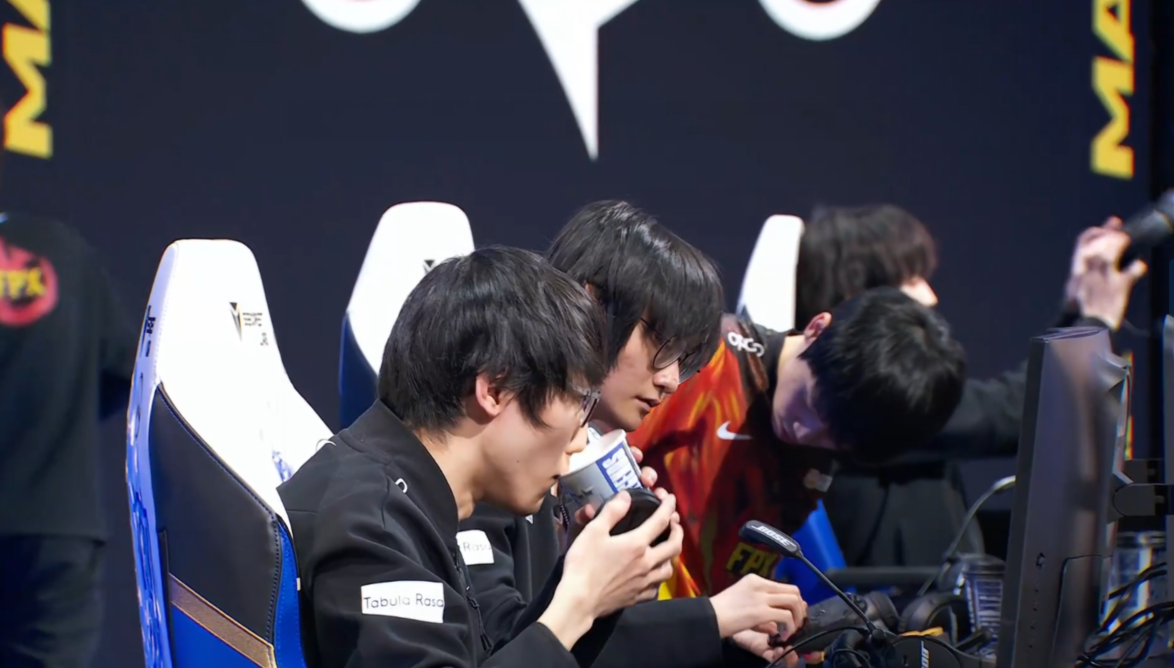 奥利维拉vs夜魔 奥利维拉vs夜魔