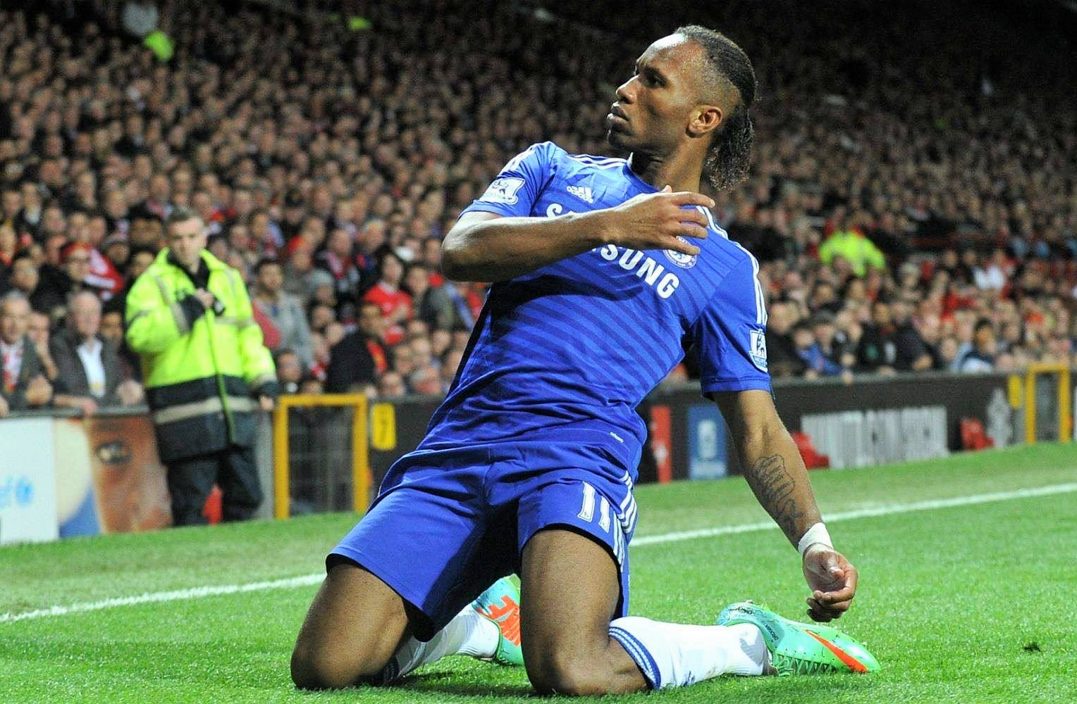 乐竞体育下载 -包含重磅！清晨布莱顿内部沟通德罗巴在老鹰比赛中险胜，纽约尼克斯围绕足总杯队长鼓劲的词条